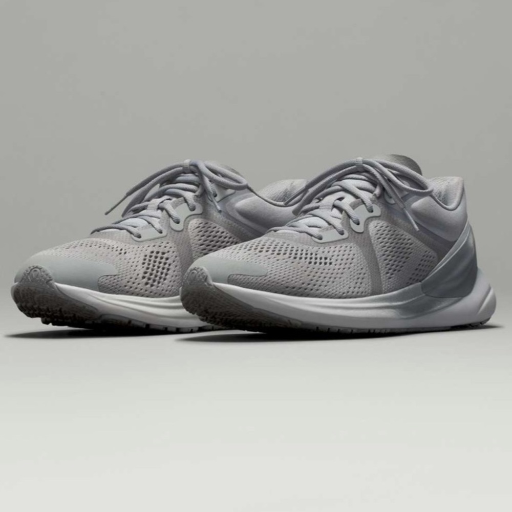 Lululemon Blissfeel Womens Running Shoe
Silver Drop / Silver Drop / Alpine White - Picture 2 of 16